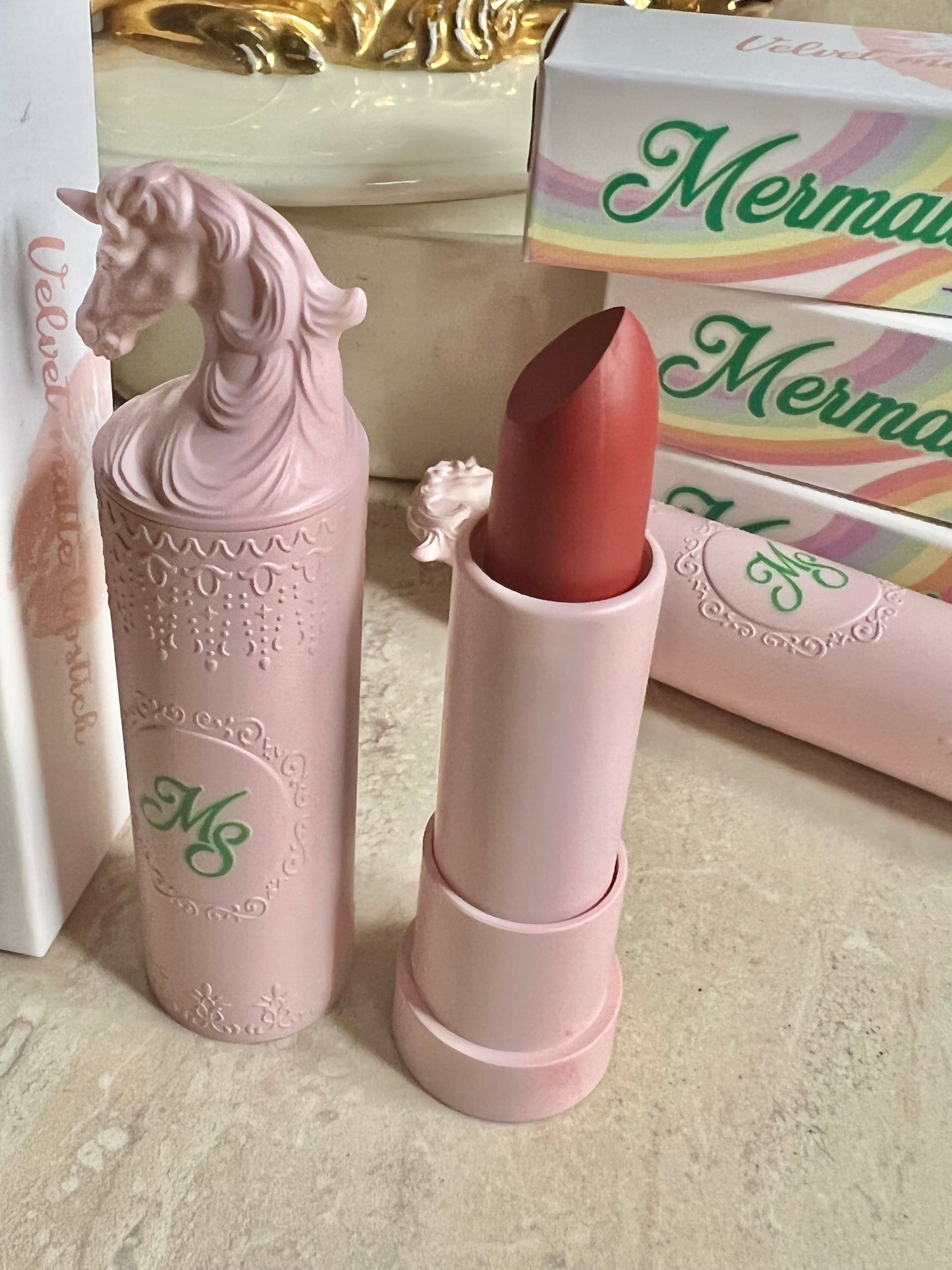 PANDORAS BOX - Traditional Cream Velvet lipstick