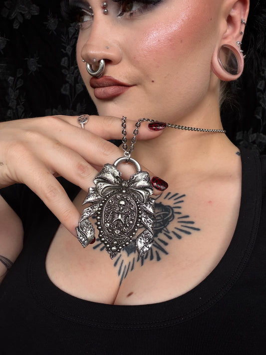 MOMENTO MORI - Mother of Hades Large Pendant Necklace