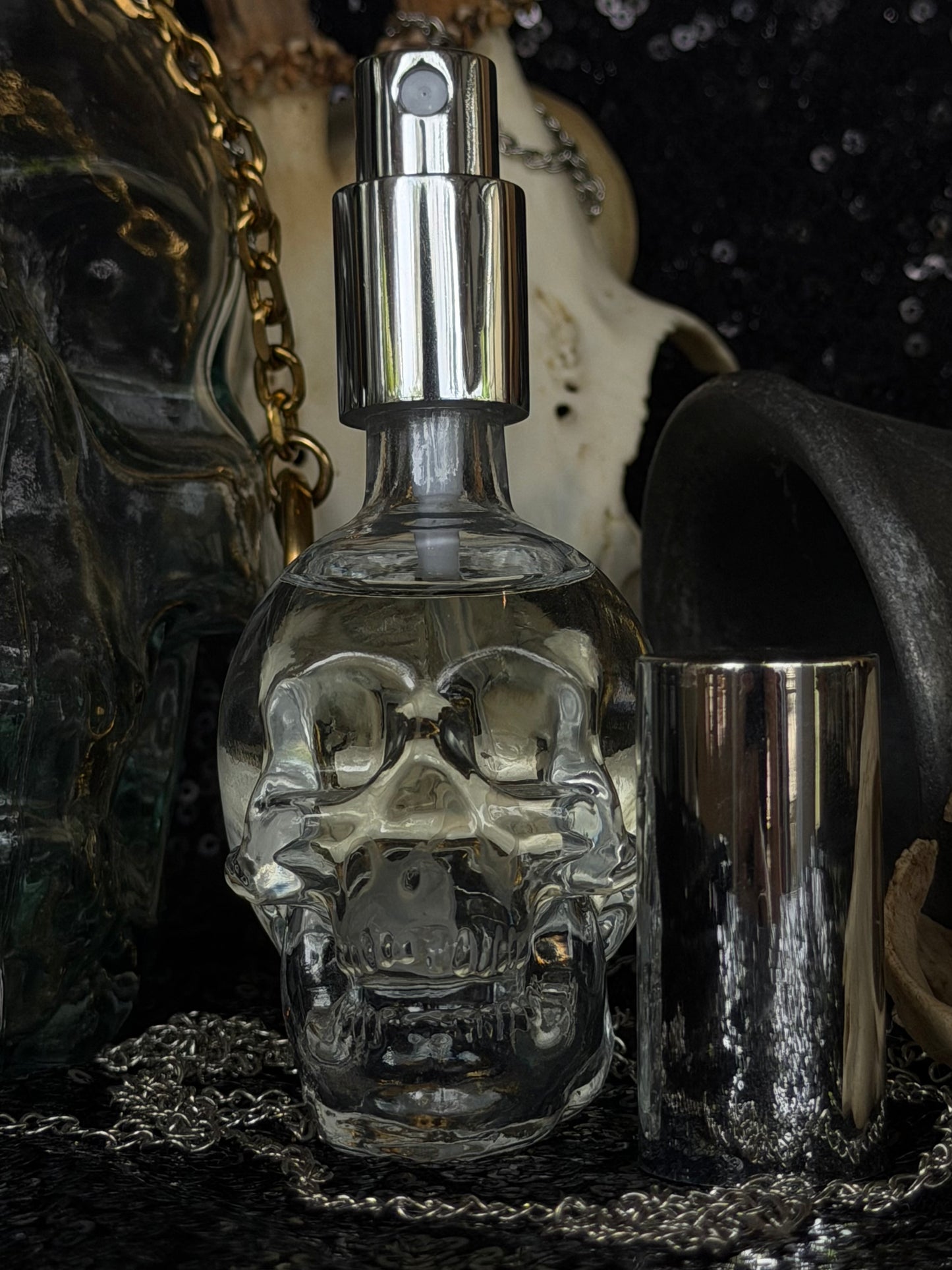 VAN HELSING - Mother of Hades Skull Perfume