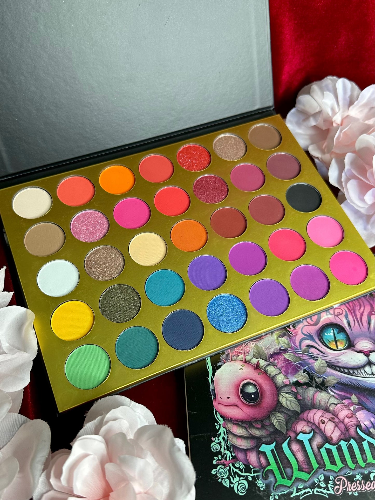 WONDERLAND - Pressed pigment Palette