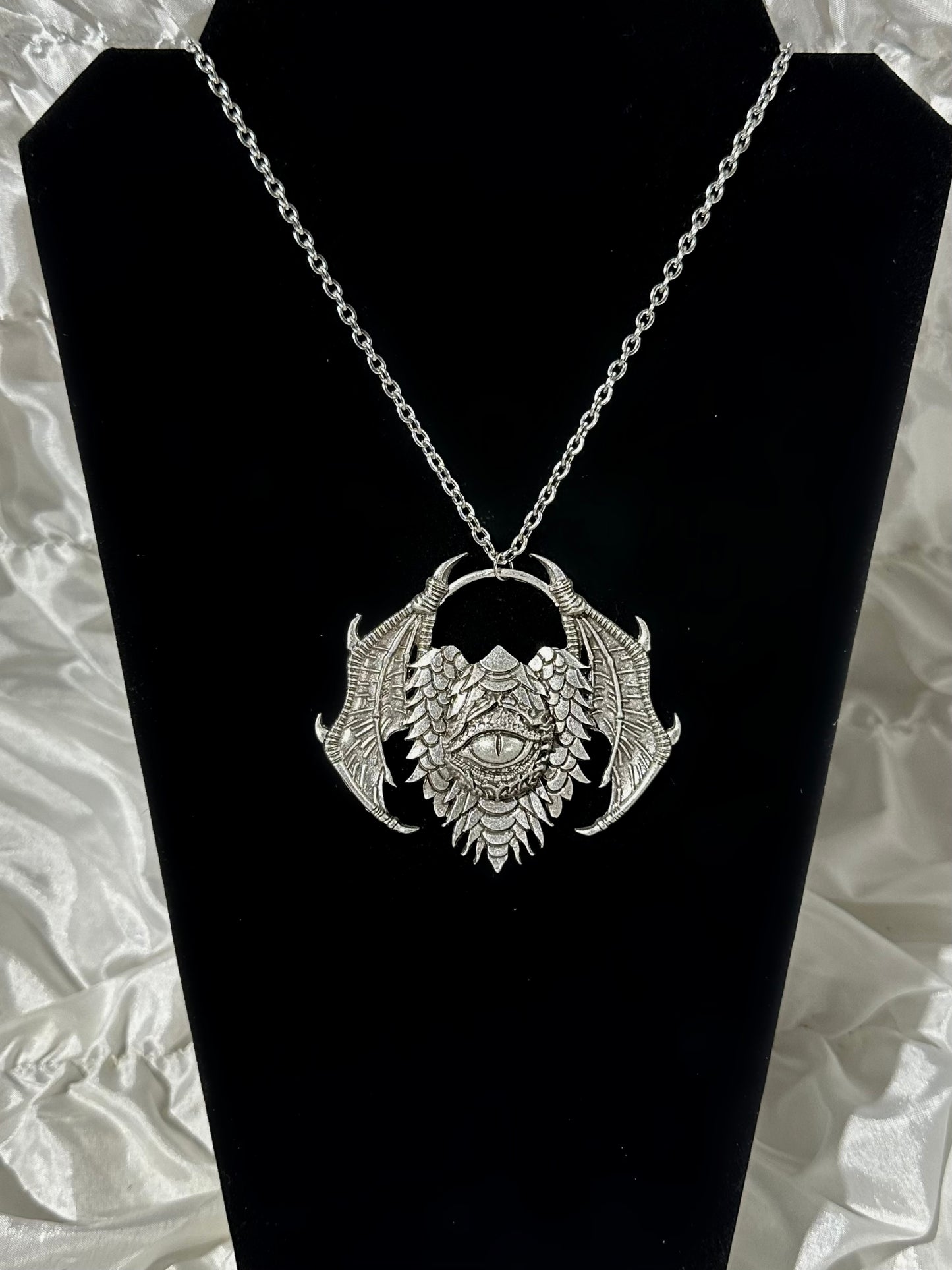 EYE OF THE BEHOLDER - Mother of Hades Cast Necklace