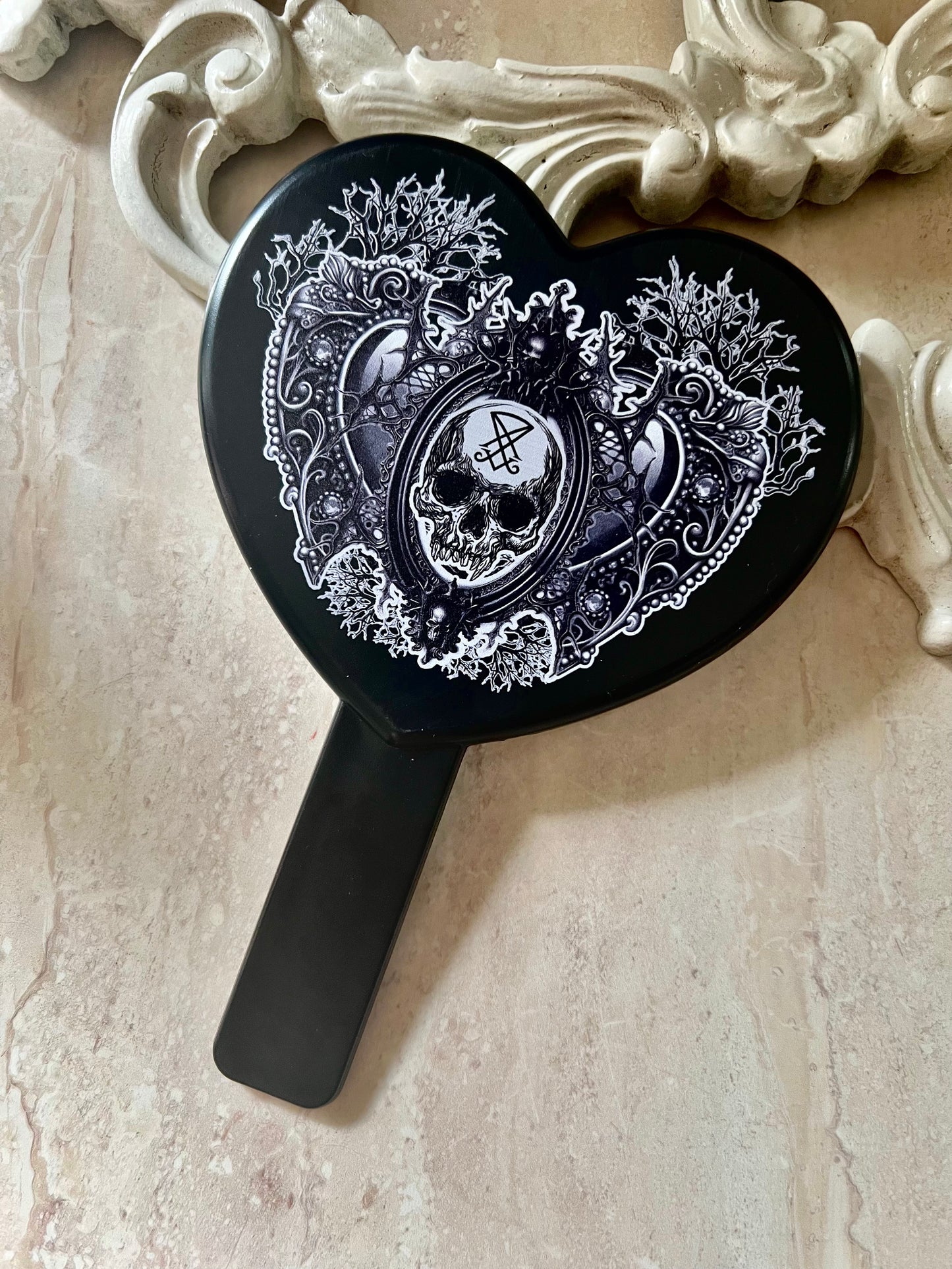 OH MY GOTH! Heart Hand Mirror