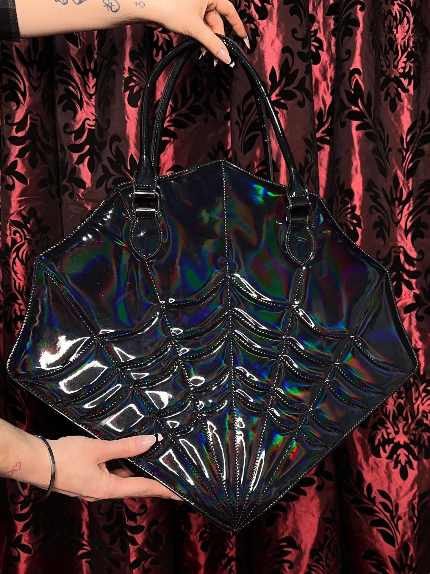 BLACK WIDOW  - Mother Of Hades Shoulder Bag (black)