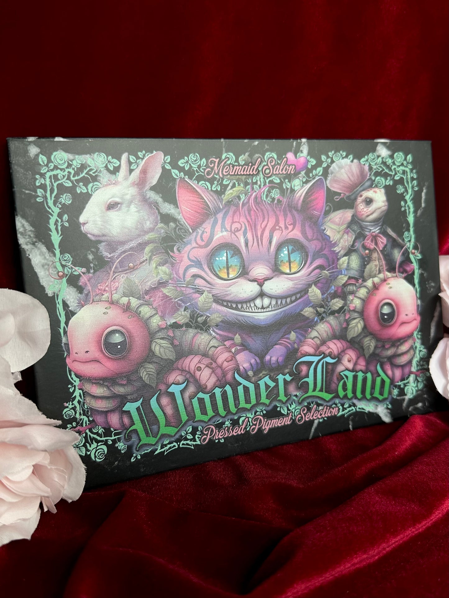 WONDERLAND - Pressed pigment Palette