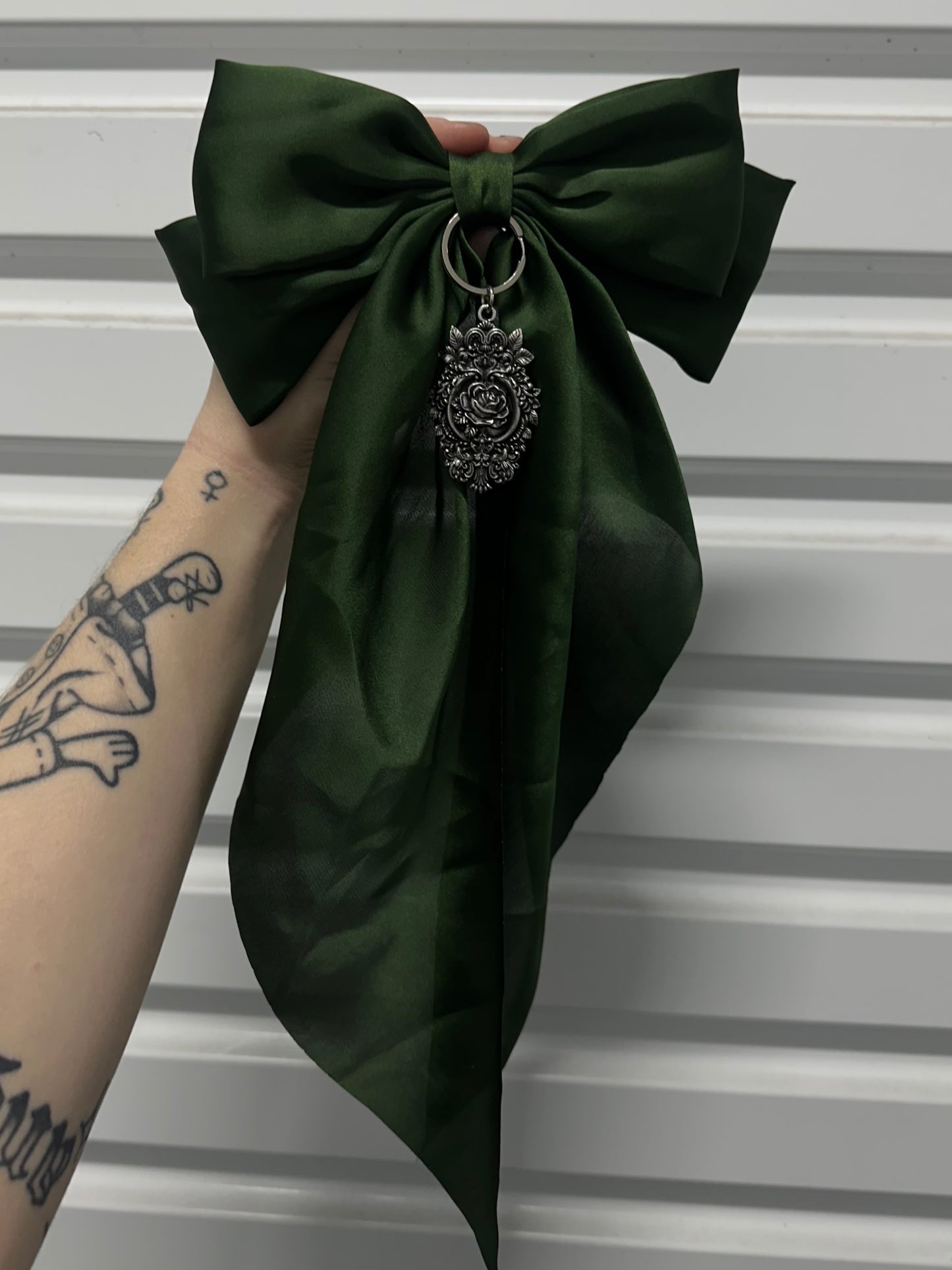 ETERNAL ROSE -  Mother of Hades NIGHT GARDEN Hair Bow